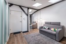 Others Studio Czerwonego Krzyza 4