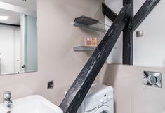 Lain-lain 5 Studio Czerwonego Krzyza 4