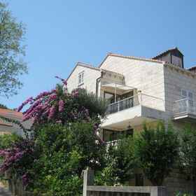 Primary image 1 Apartments And Rooms Artemida, Uvala Lapad Beach Hotels
