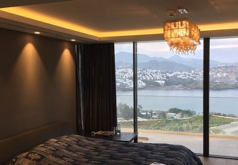 Others BO071 by Villaofsummer