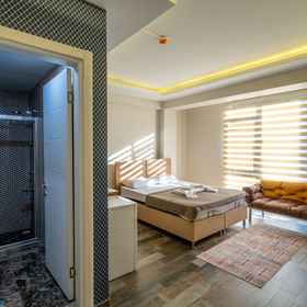 Primary image1希斯特 34 套房飯店,萨卡里亚大学飯店