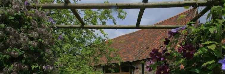 Khác Whites Farm Barn