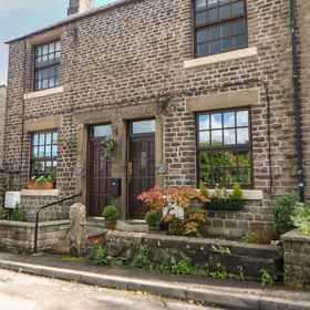 Primary image 1 Shenton Cottage, Whaley Bridge Hotels