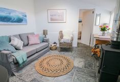 Lain-lain 6 Smugglers Cottage