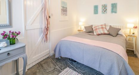 Lain-lain 2 Smugglers Cottage