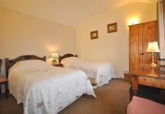 Others 5 Follis Cottage