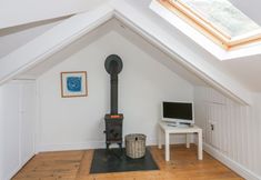 Others 7 Badgers Loft