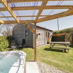 Primary image1Cherry Lodge,Combe Sydenham Hall飯店