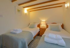 Others 3 Hook Cottage