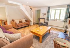 Others 2 Ffrwdd Galed Uchaf