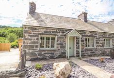 Others 3 Ffrwdd Galed Uchaf