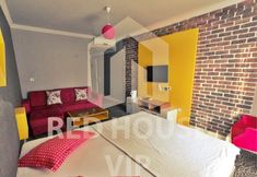 Lain-lain 6 Red House Vip