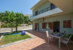 Others 7 Stylish Summer Home with Gardens, Near the Beach