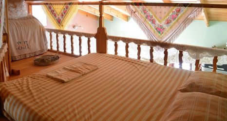 Others 2 Traditional Karpathian home with panoramic View