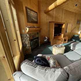 Primary image 1 Forest Ridge 2 Bedroom Home by RedAwning, Deschutes County Hotels