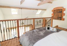 Others 2 The Cart Shed