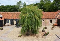 Lain-lain 6 The Stables