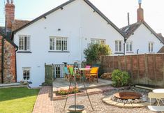 Others 2 3 Elm Cottage