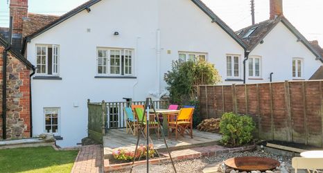 Others 2 3 Elm Cottage