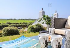 Lain-lain 2 Tan Yr Allt