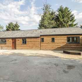 Primary image1擠奶穀倉飯店,查德镇飯店