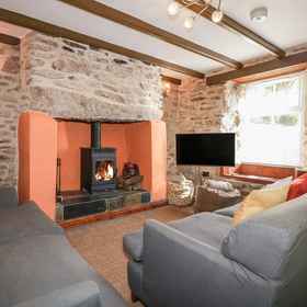 Primary image 1 Chi Lowen, St John Villas