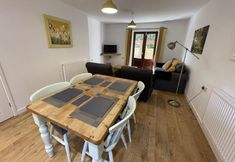 Khác 2 Stable Cottage