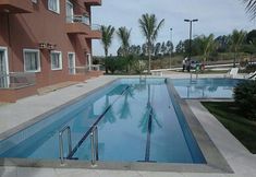 その他 4 Frente ao Parque da Lagoa Quente, Apto particular com varanda e vista piscinas, com tela de proteção