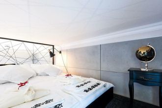 Others 4 Home far from Home