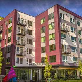 Primary image 1 Westlake Steps, King County Hotels