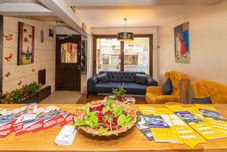 Lain-lain Opera House Hotel