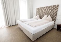 Others 4 Apartment With Balcony or Terrace