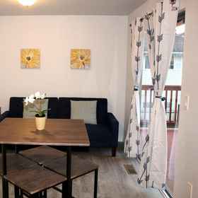 Primary image 1 Rainier Guesthouse (Walk to Metro), Hotel North SeaTac Park