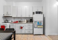 Others 7 Your Next Vacation Should be Here ...walk to TimeSq