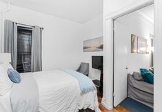 Others 3 Perfectly Located near Restaurants, Shops, & Sites