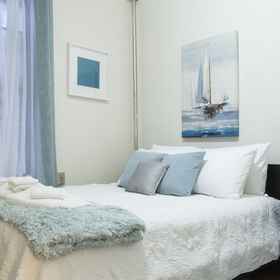 Primary image1Walk to Columbia Uni & Central Park - 1MIN To Train,曼哈顿上城飯店