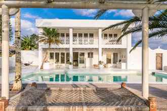 Others 4 Your Luxury Escape - Bisque House