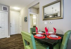 Lain-lain 7 Frisco Furnished apts.