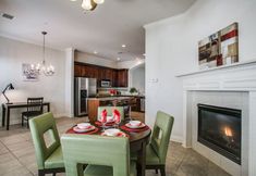 Lain-lain 6 Beautifully furnished TownHome at shops