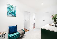 Others 7 Main Square Apartments - LoftAffair