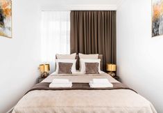 Others 5 Main Square Apartments - LoftAffair