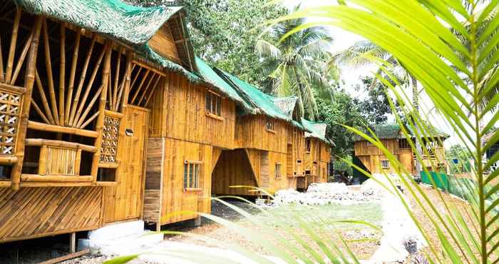 Lainnya Nirvana Bamboo Houses