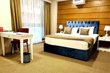 Others La Casa Fountains Square