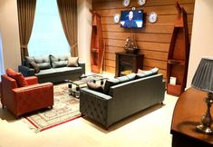 Others 4 La Casa Fountains Square