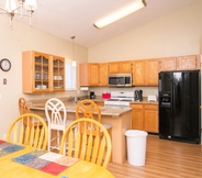 Lain-lain 7 Charming Ogden Town Home, 25 Min To Snowbasin Ski Resort 3 Bedroom Duplex by Redawning