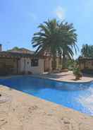 Primary image Private & Luxurious Villa With Pool - Lots of Space & Short Walk to the Sea