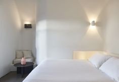 Others 3 Old Castle Oia - Adults Only