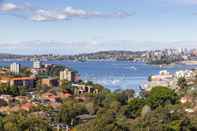 อื่นๆ 2 Bdrm North Sydney with harbour views