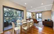 Others 3 2 Bdrm North Sydney with harbour views