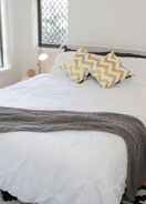 Room Lovely 1 Bedroom Apartment Steps to the Beach